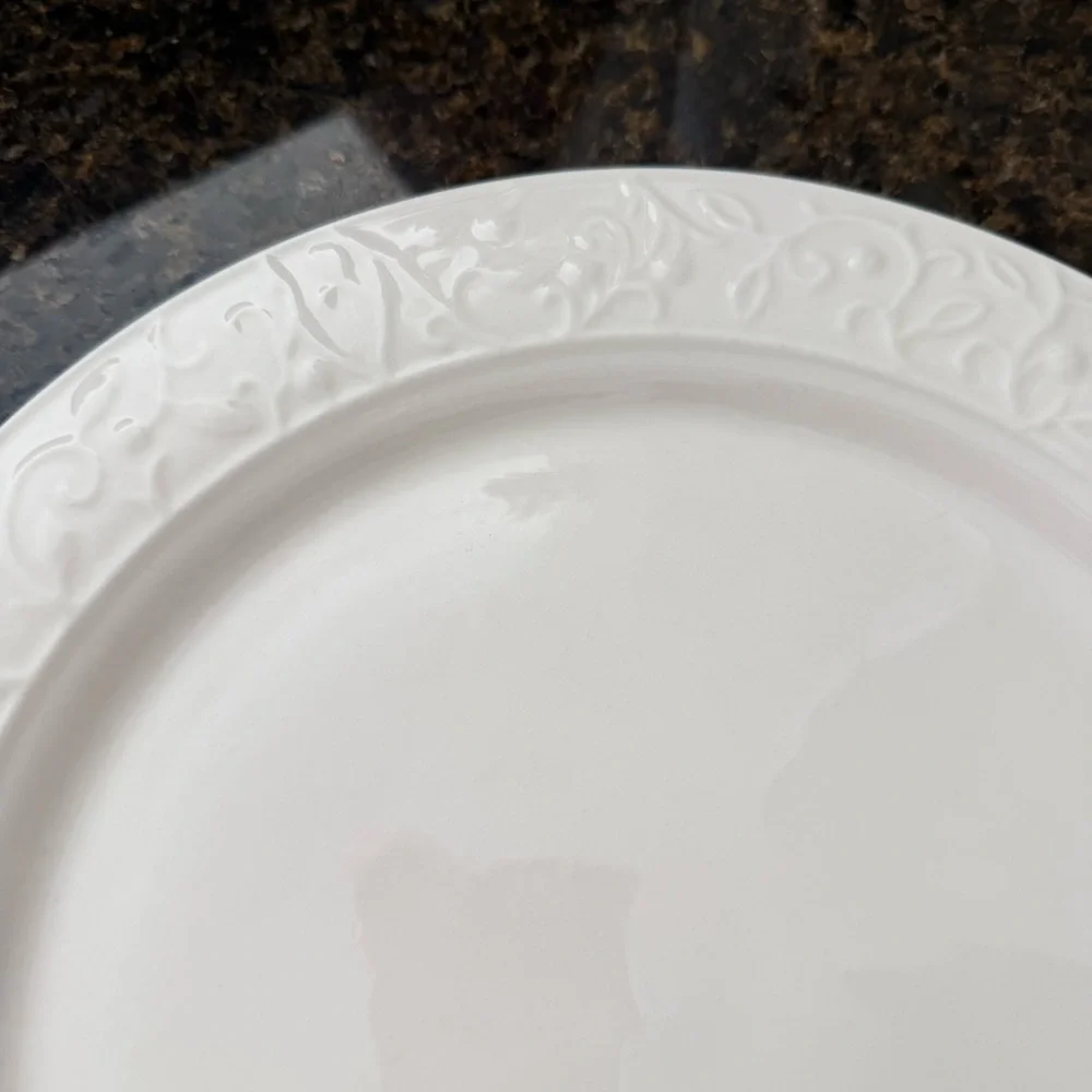 Tanglewood by THE CELLAR Round Platter